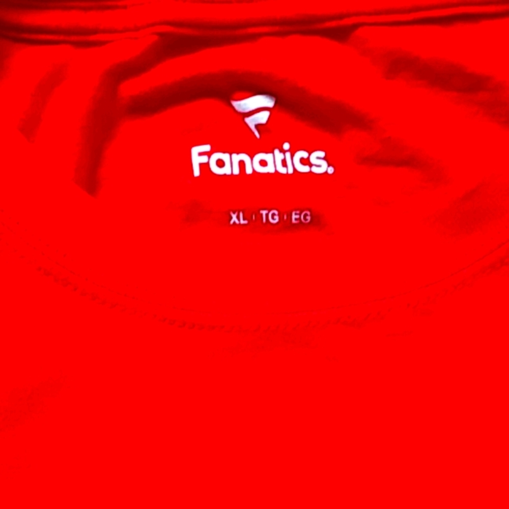 Brand New Adult XL KC Chiefs tshirt
